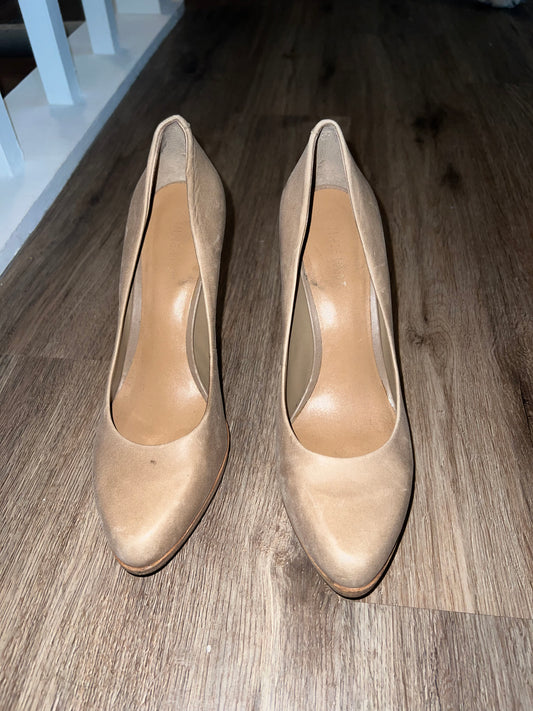 #67 Nine West Women's Nude Colored Heels - Size 7.5