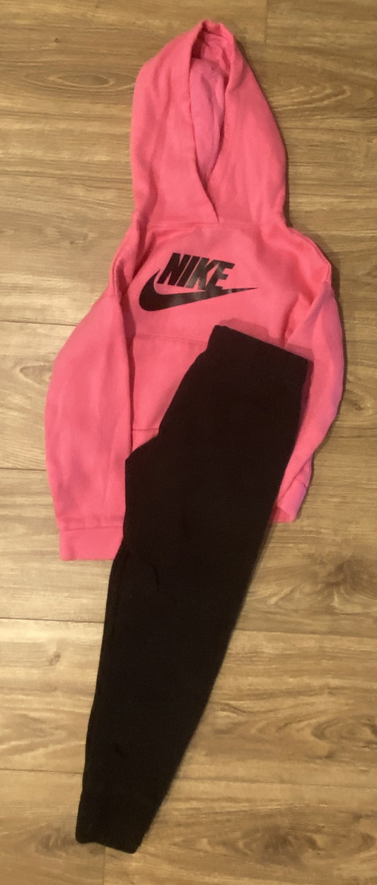 Seller #100 Girls Size 6/7 Nike Pink Hoodie and Pants