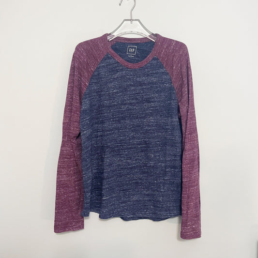 #118 | Size S | Gap Men's Raglan Long Sleeve Top