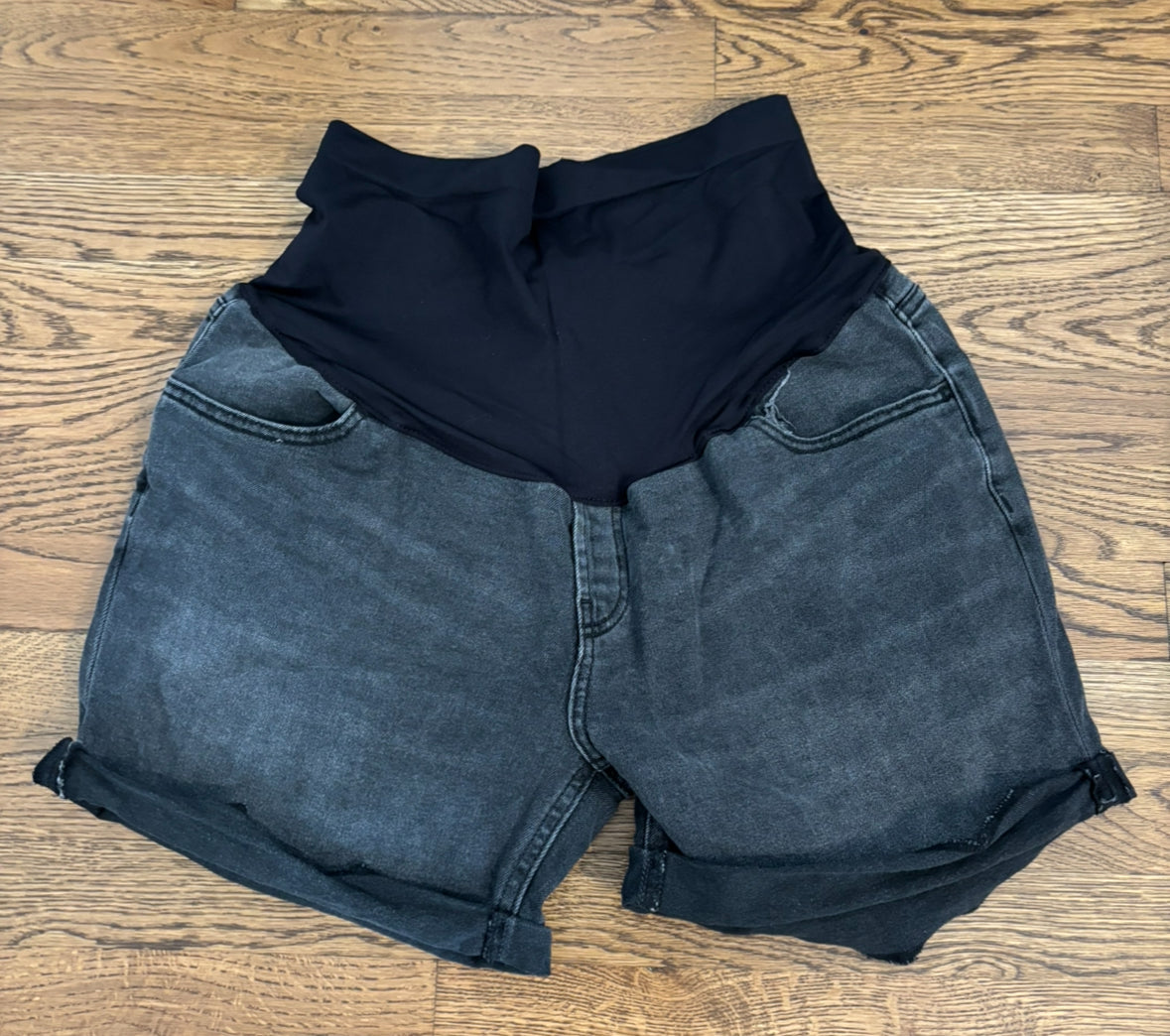 Old Navy Black Maternity Jean Shorts Size 12