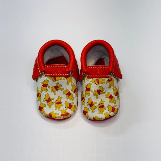 Seller 189 Baby Size 3 (12-18m) Freshly Picked Winnie the Pooh Fringe Moccasins EUC