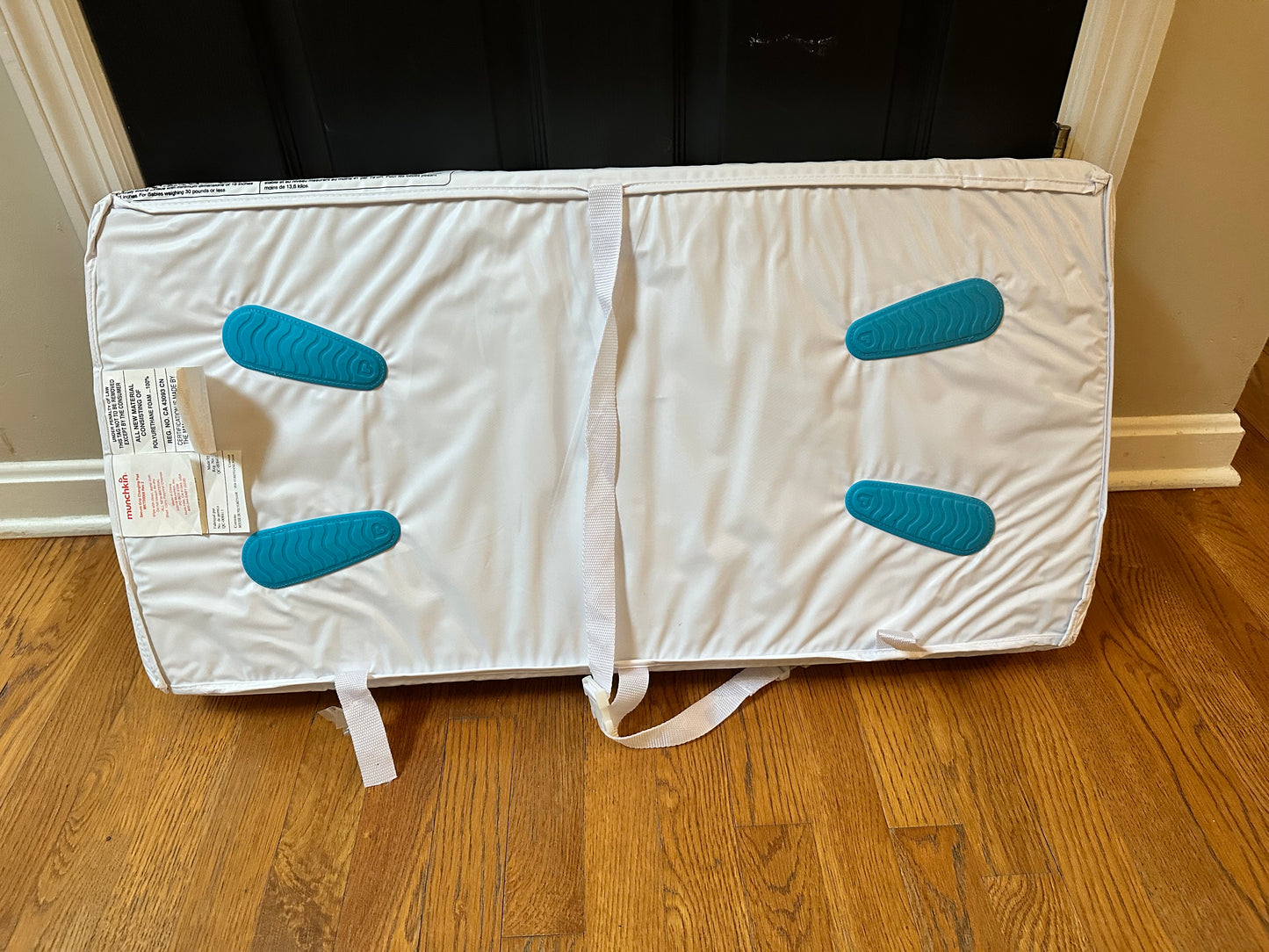 #168 Munchkin Changing Pad