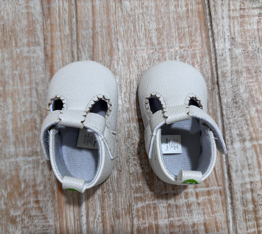 #108 First Steps Infant Mary Jane Shoe Size 0-3M NWOT