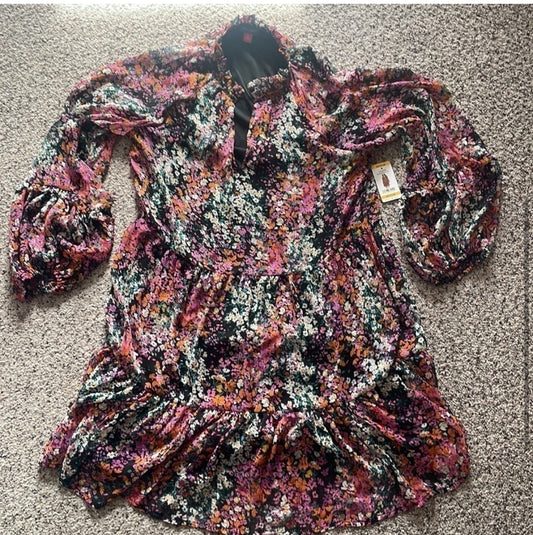 #116 NWT VINCE CAMUTO Three Tier Mini Dress in Black Multi Color medium