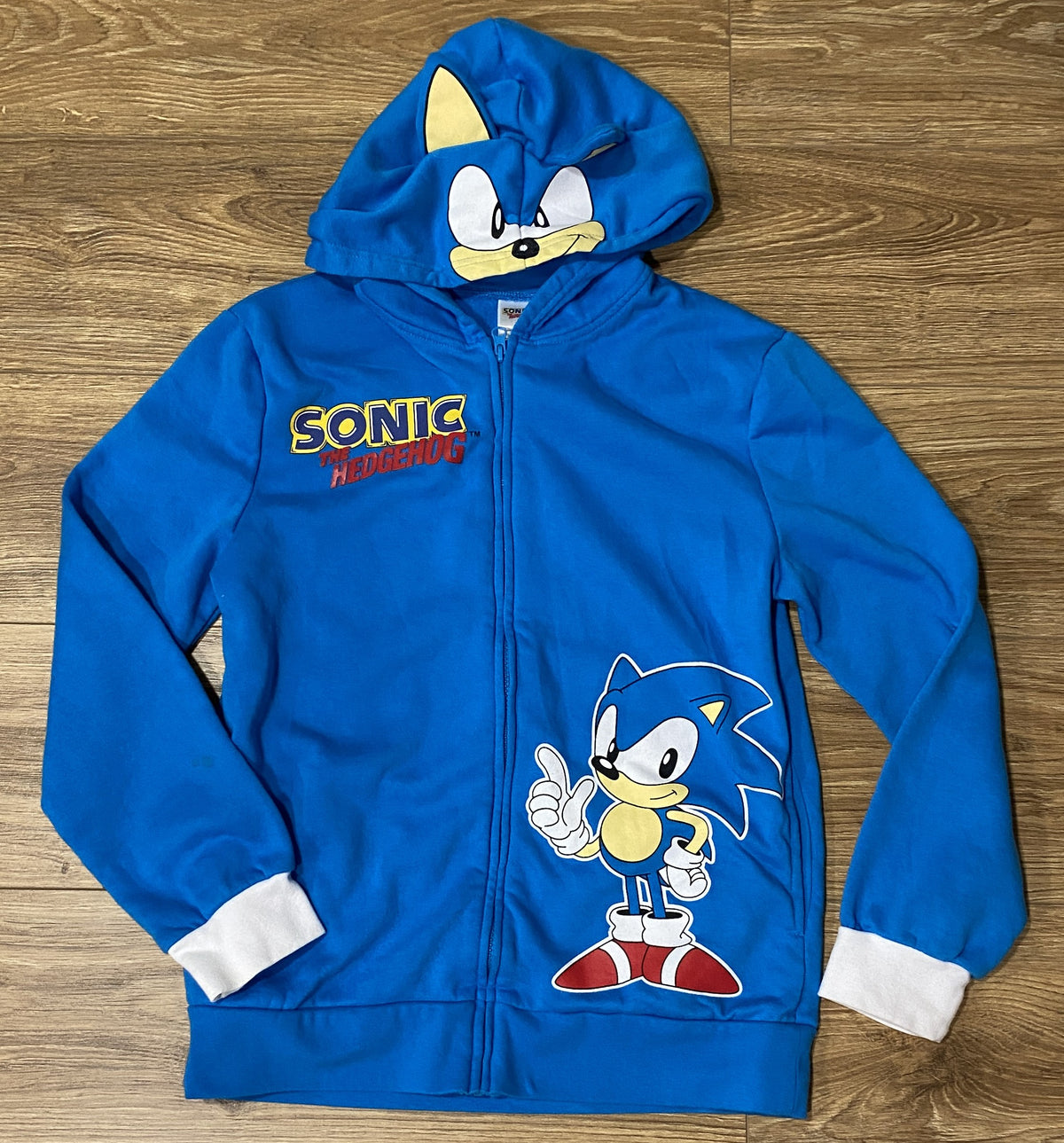 Seller #100 Boys Size 14/16 Sonic the Hedgehog Zip Up Sweatshirt