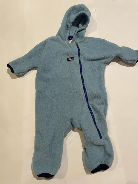 #126 Patagonia 6M Blue Winter Bunting GUC