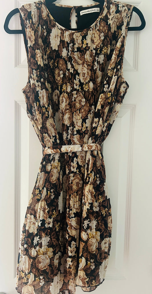 #15 REDUCED Abercrombie and Fitch Large Women’s Neutral Floral Dress