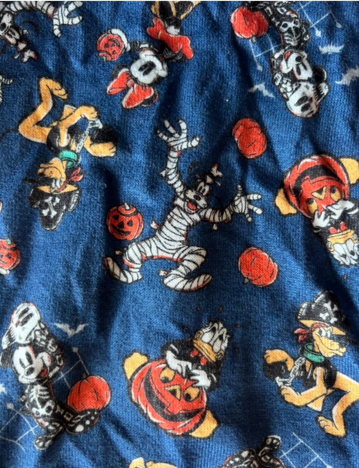#44 Boys 5t Mickey Halloween/Holiday Jammie set