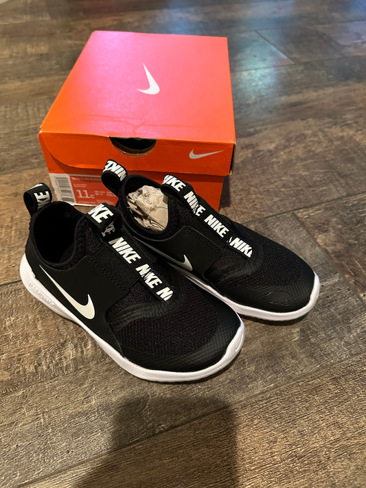 Nike size 11 toddler Flex Runner boys shoes