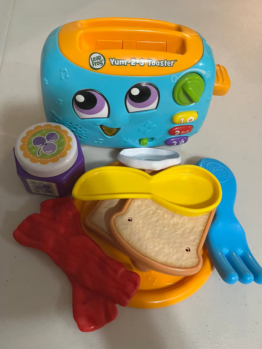 Seller #28 - Toaster Toy Set - EUC