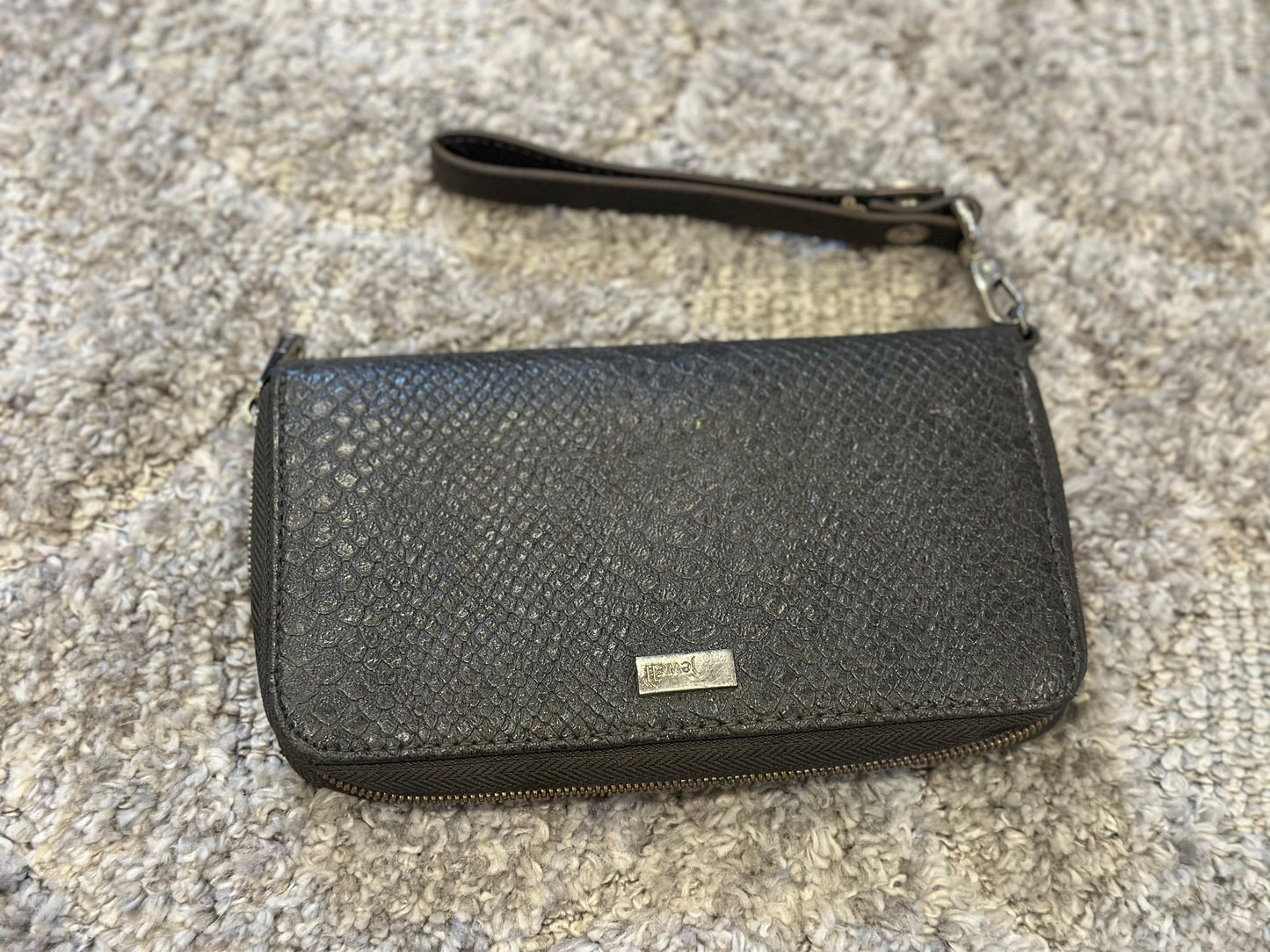 #82B 31 Jewell Wallet