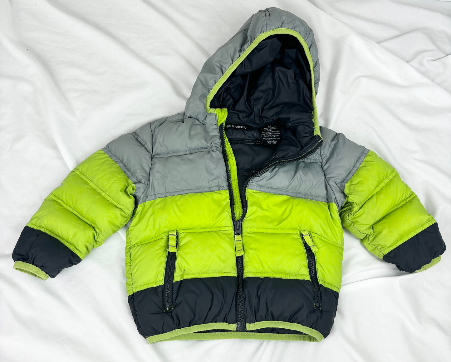 #14 Boys 2T Snozu down quilted jacket with hood