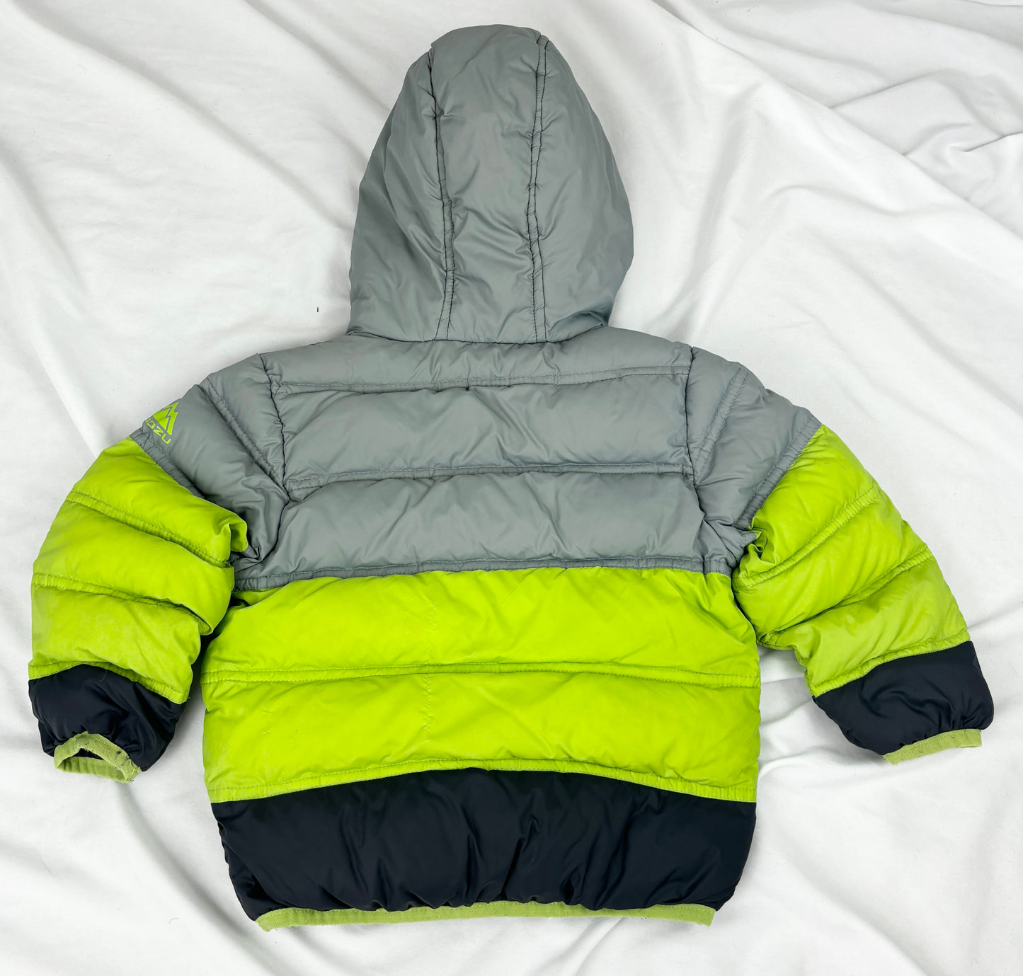 #14 Boys 2T Snozu down quilted jacket with hood