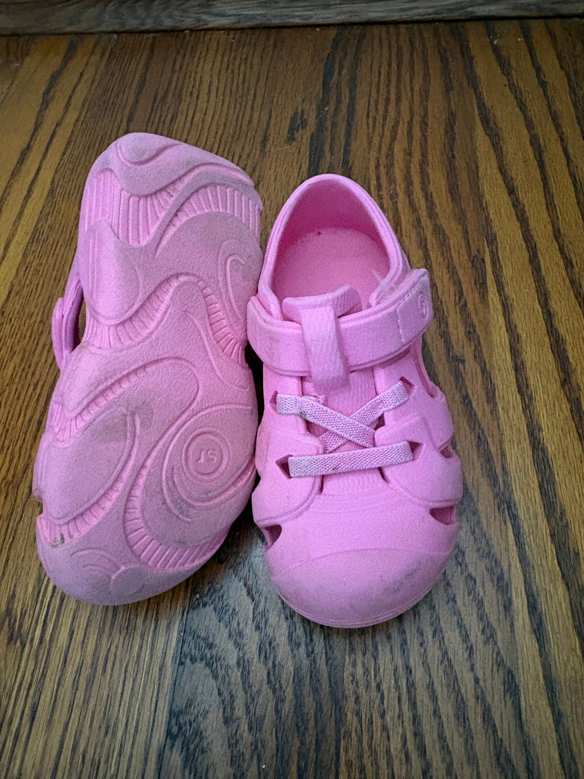 #34 7t Stride Rite Posiden Shoe in Pink
