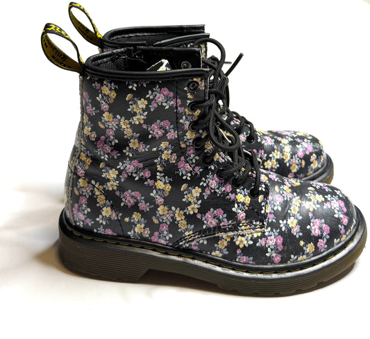 Seller 89 Girls Size 1 Floral Doc Martens