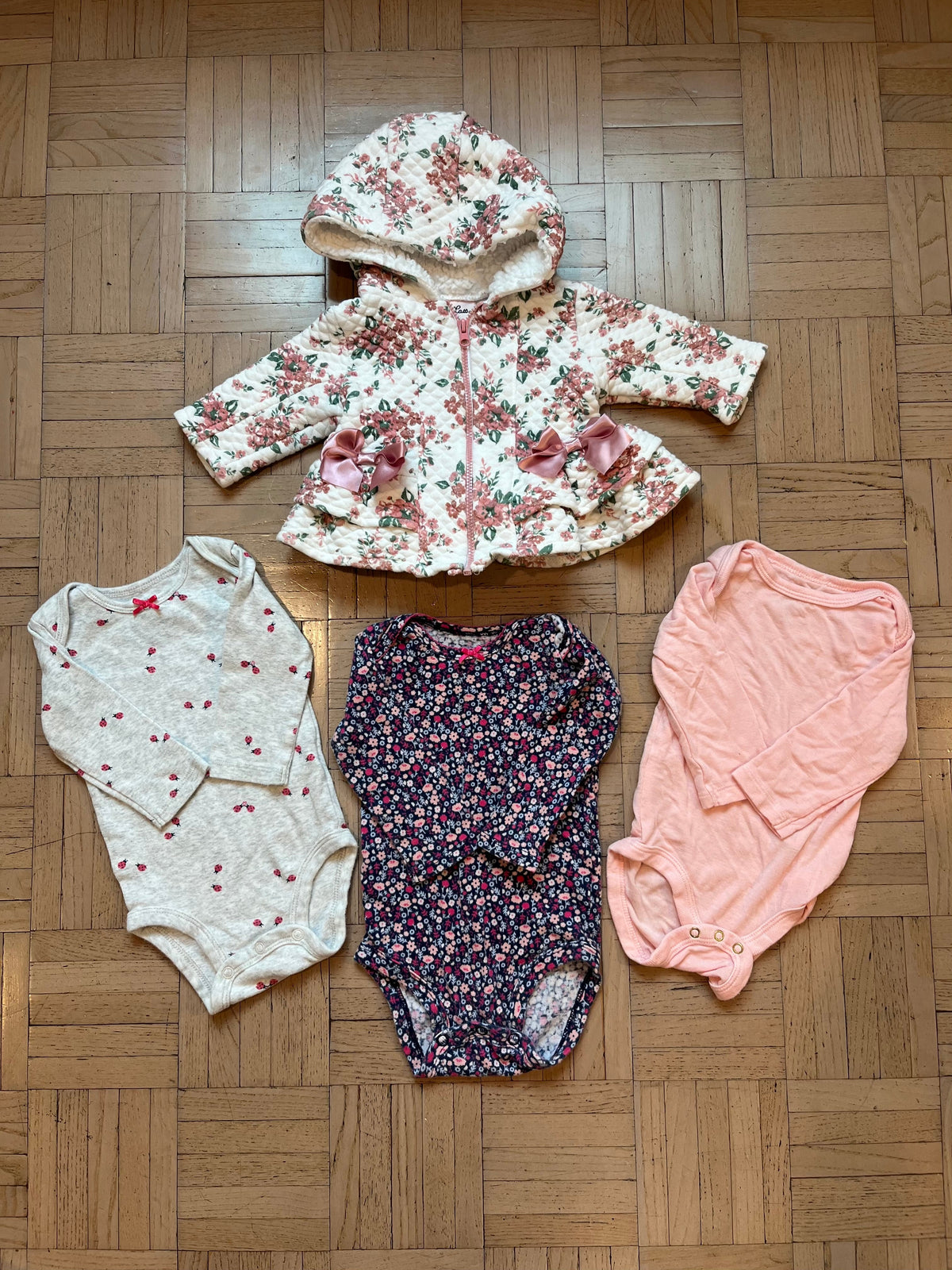 #195 NWOT Girls 0-3 month Jacket with long sleeve onsies