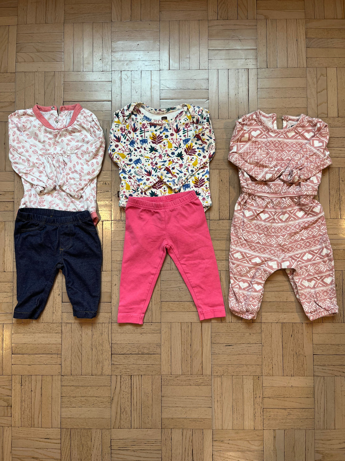 #195 Girls 3-6 month long sleeve bundle (Tea, Burt's Bee's, Carter’s), 3 s