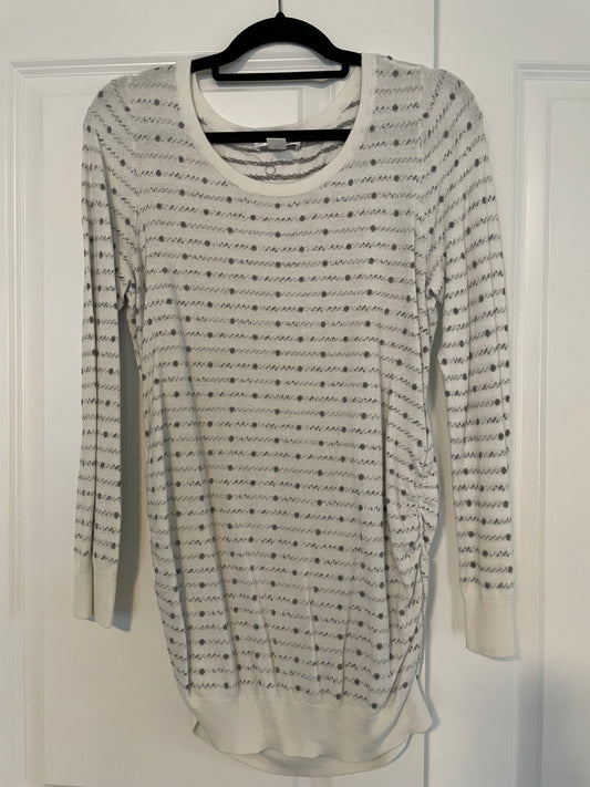 Seller 10- Motherhood Maternity size large sweater
