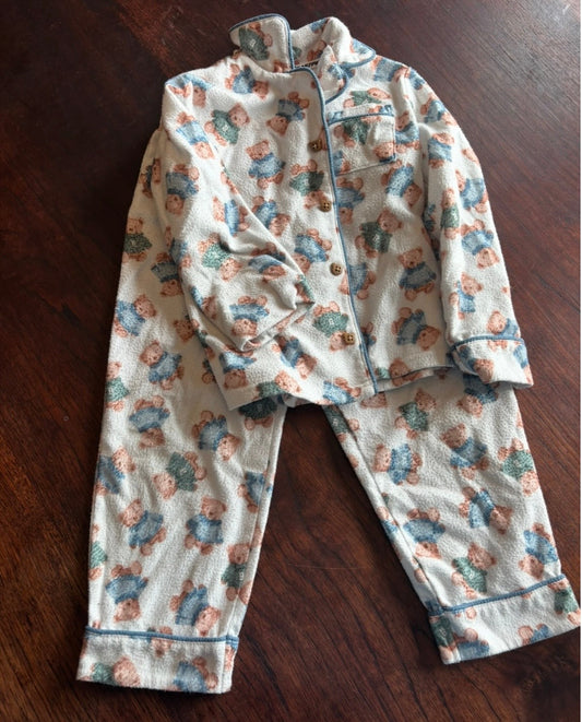 #44 Bear Paw Pajama set size 4T