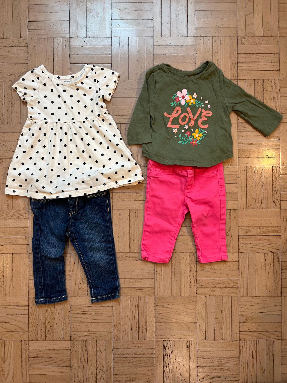 #195 Girls 3-6 month outfit bundle