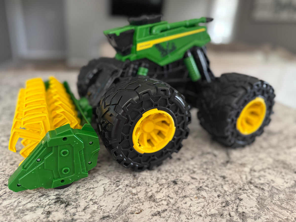 #107 John Deere Combine