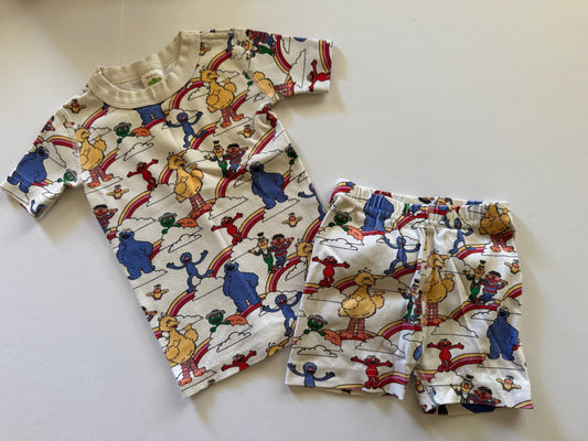 REDUCED # 92 Hanna andersson 4 t Sesame Street boy / girl pajama set