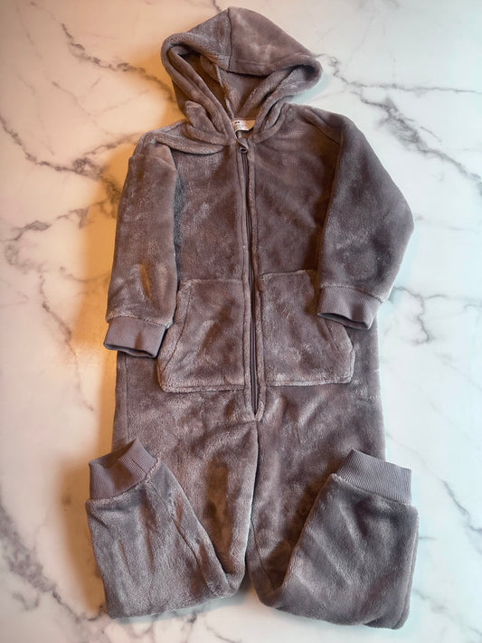 Seller #58 gender neutral H&M bunting 3T/4T