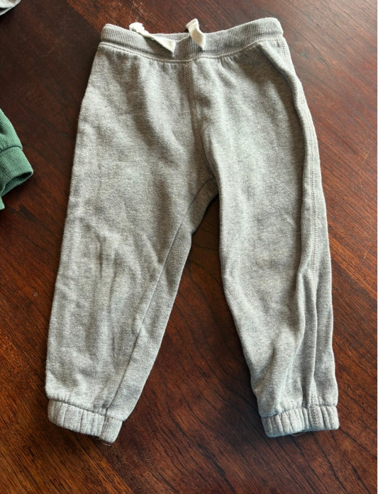 #44 EUC Boys Carters 3T sweatpants