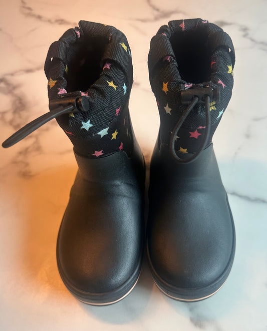 Seller #58 Girls Cat & Jack size 9 snow boots