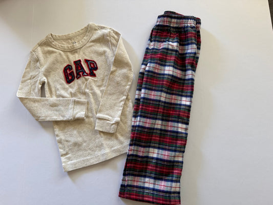 REDUCED #92 GAP NEW 3 t pajama set boys or girls holiday flannel