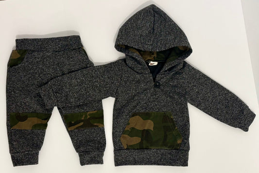 #132 - REDUCED - Toddler Boy's Hooded Pullover & Matching Jogger Pants - Size 6-12M