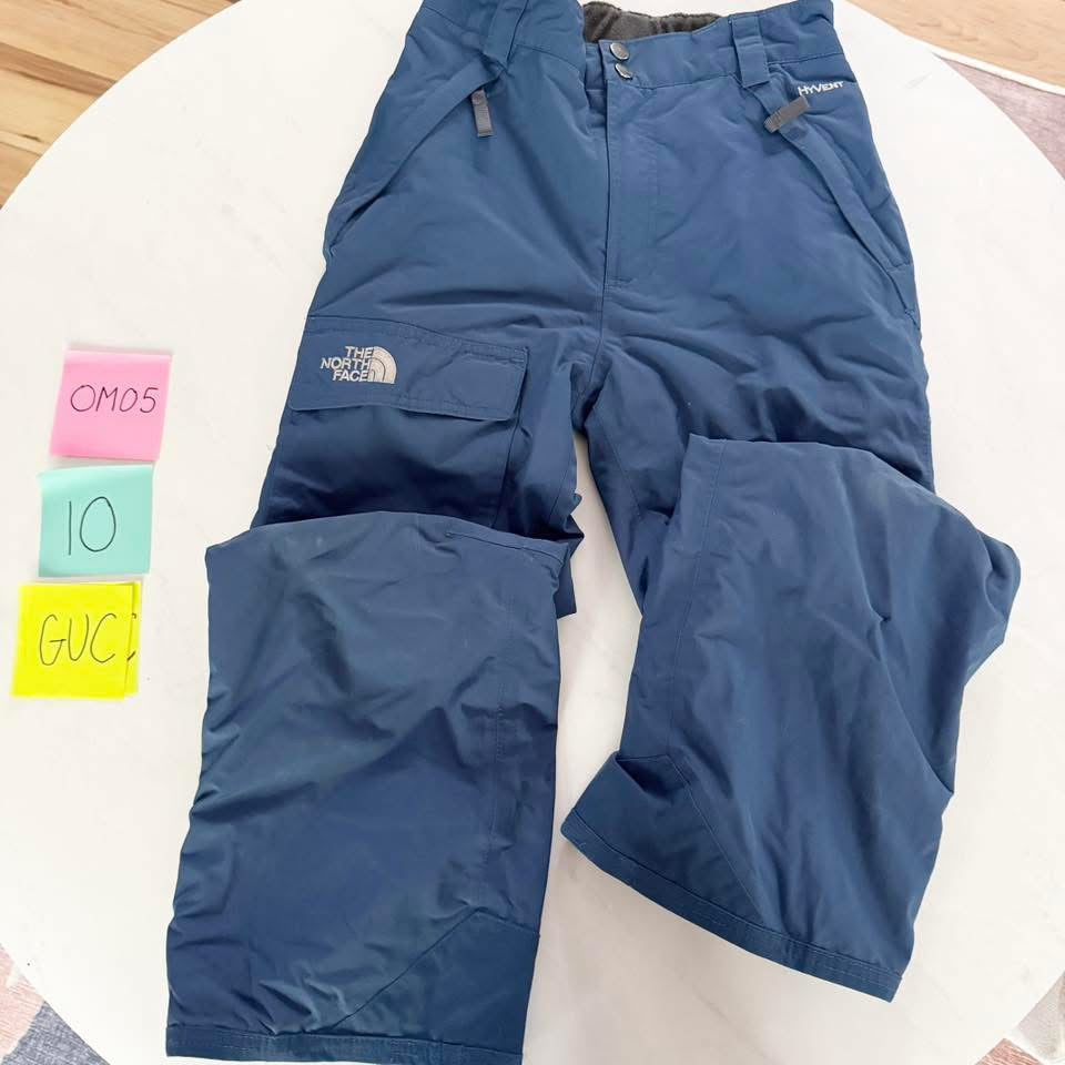Seller 196- Navy Northface snow pants 10