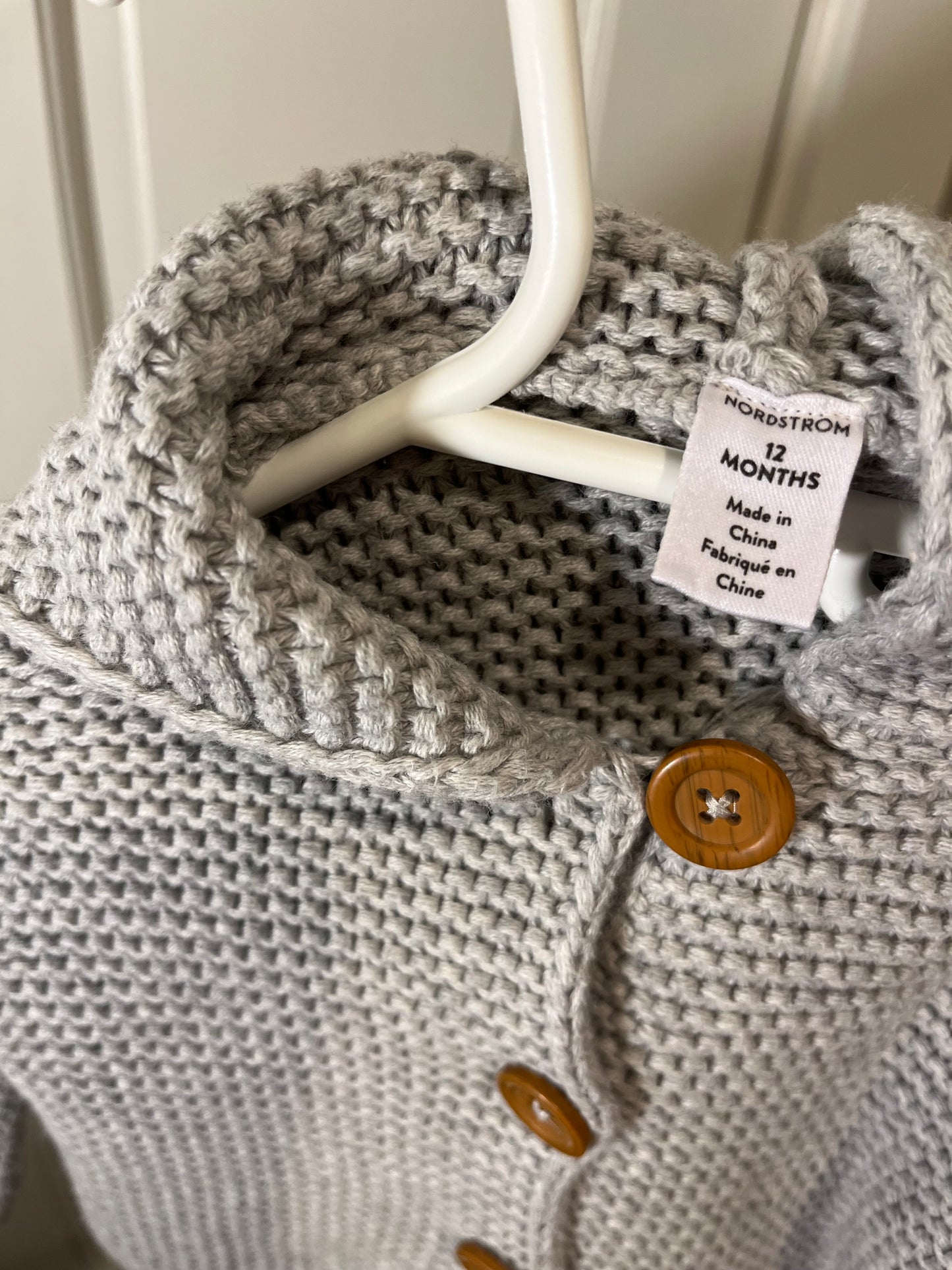 Girls Size 12 mo Girl Boy Nordstrom Gray Knit Hooded 4 button sweater  PPU Evendale 45241