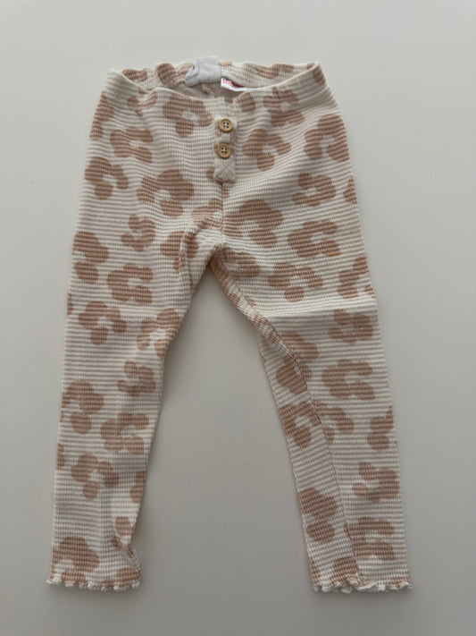 #117, Girls 3T, Zara cream flower print leggings, VGUC