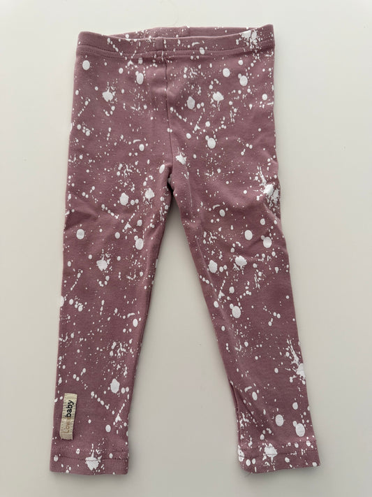 #117, Girls 18M, L’oved baby plum splatter leggings, EUC