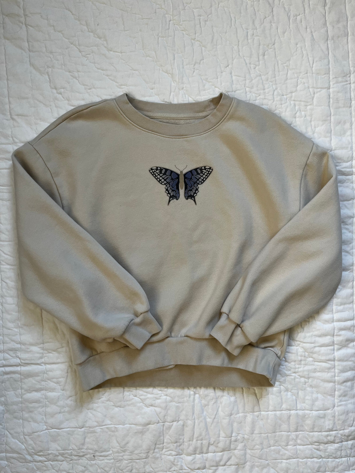 Seller #165 Girls Gap Kids Beige Butterfly Sweatshirt Size XL (12)