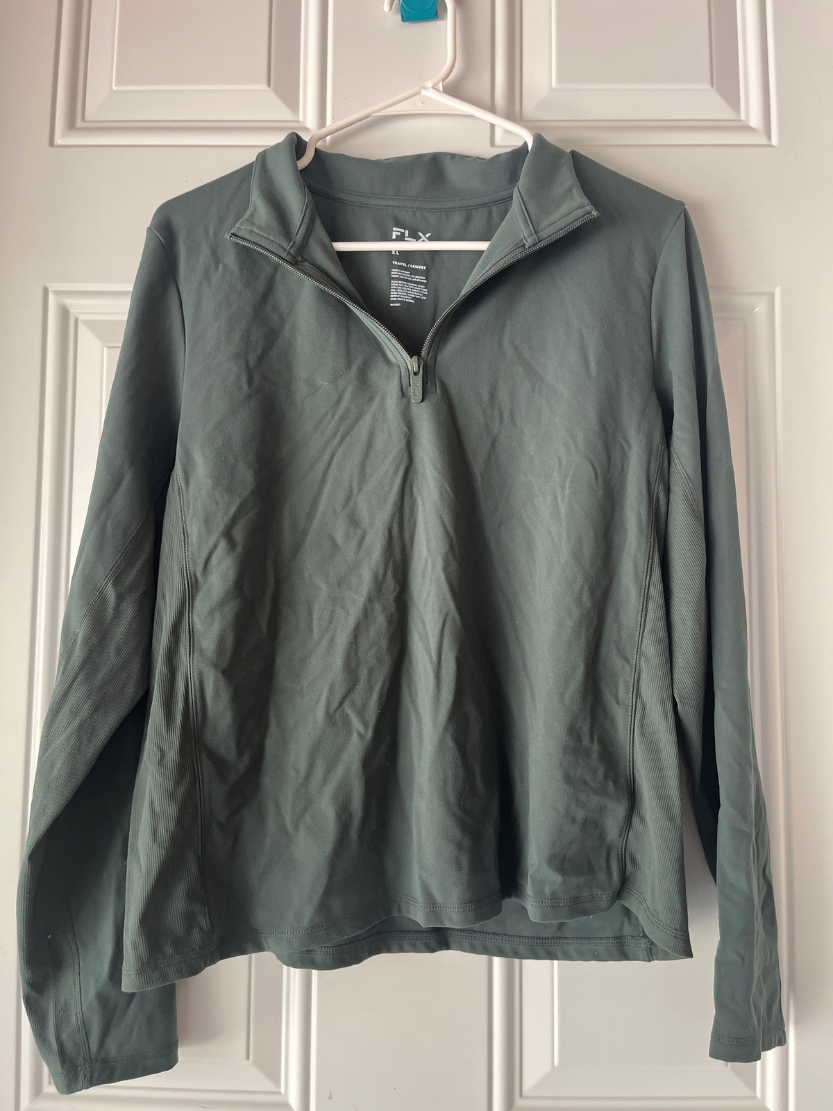 135 brand: FLX green pullover, LN size XL