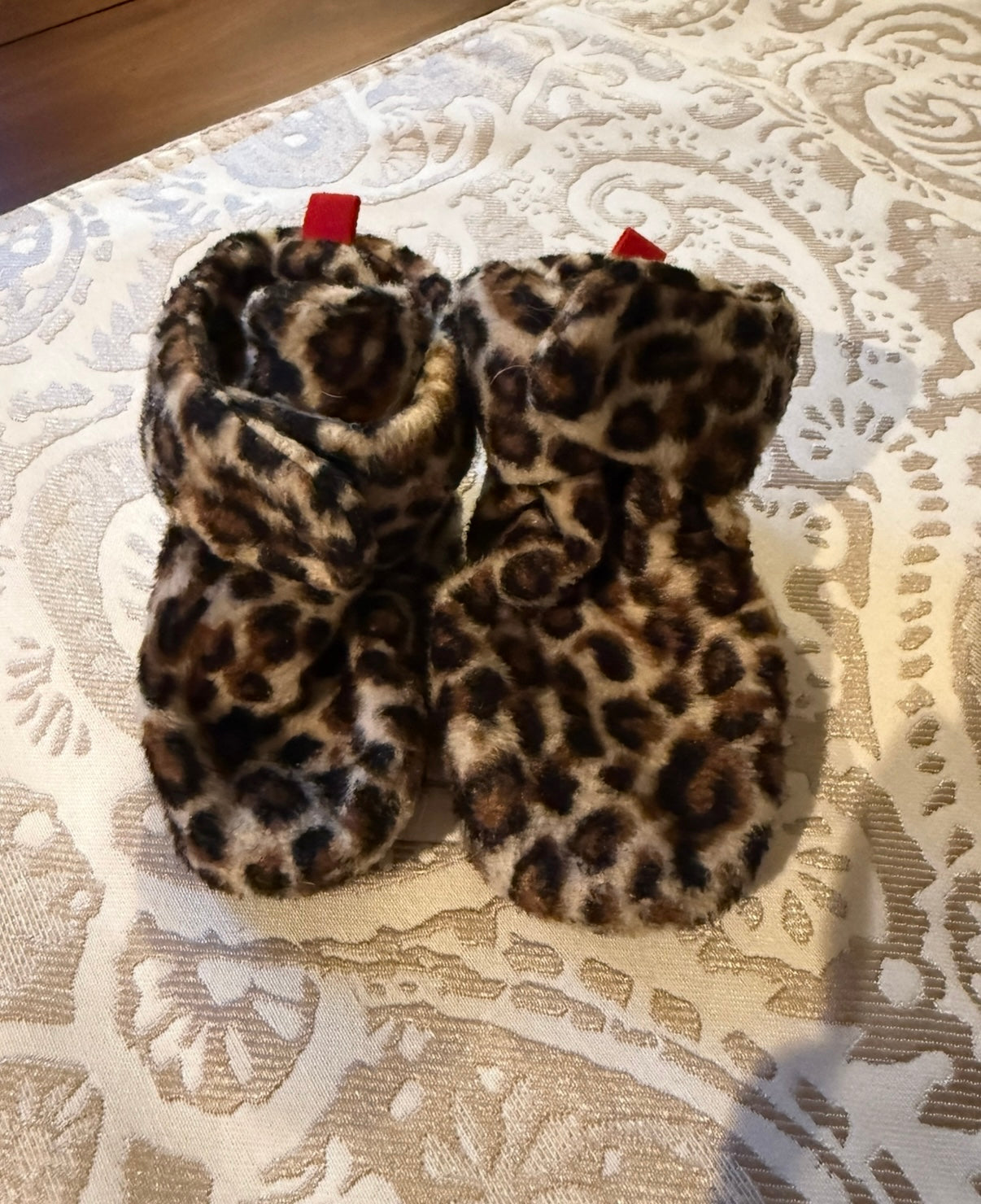 #51 6-12M Fleece Wrap Closure Velcro Booties Zutano Dupe