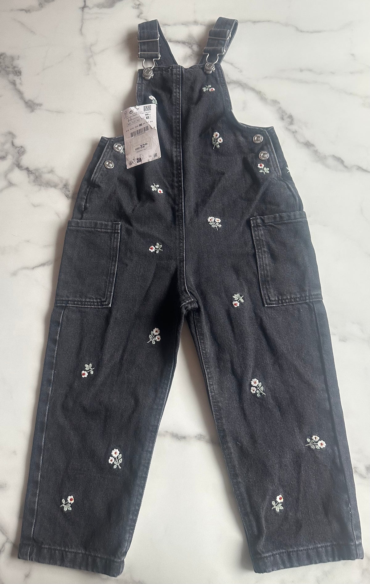 Seller #58 Girl 2-3 NWT Zara floral overalls