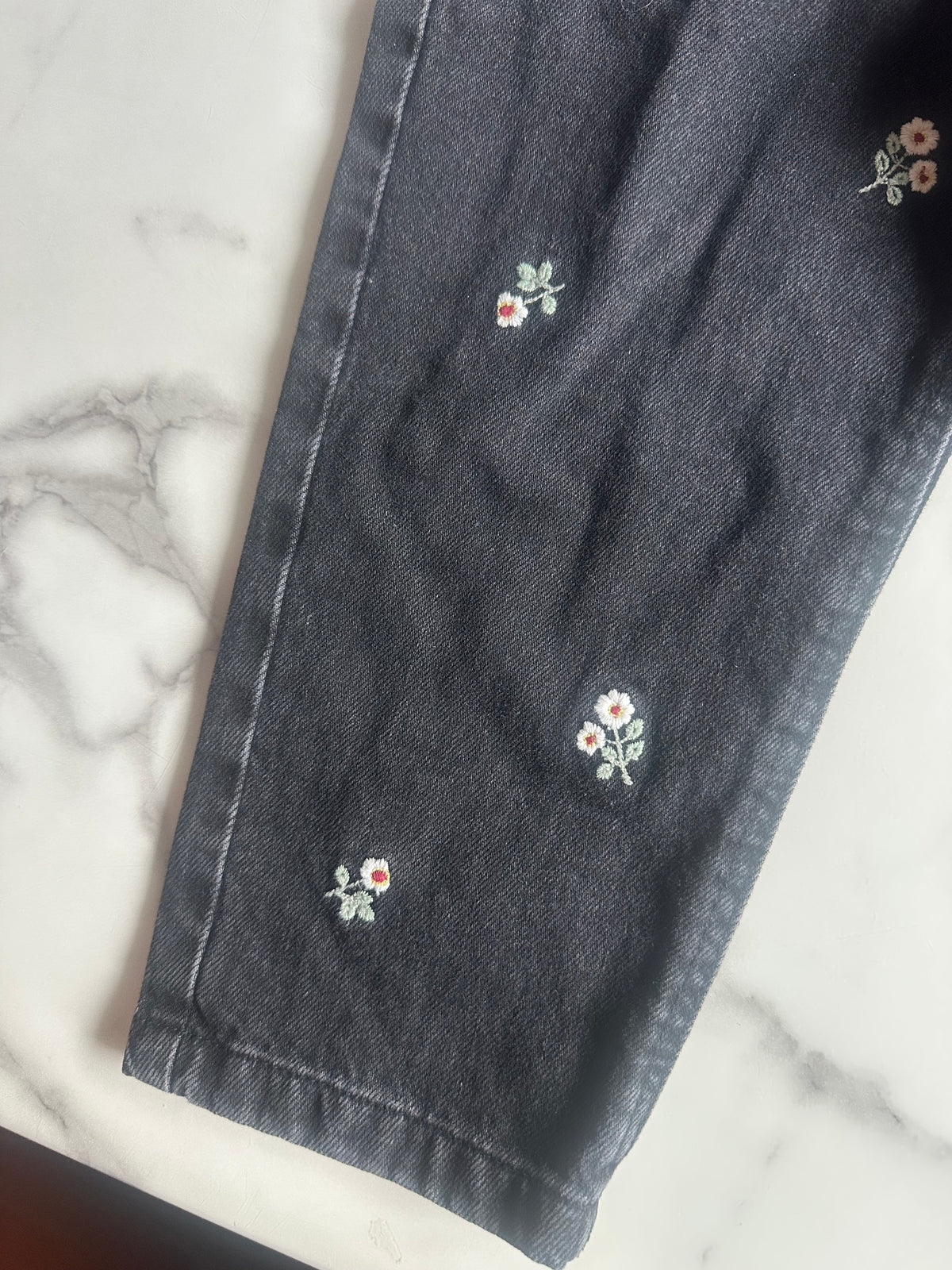 Seller #58 Girl 2-3 NWT Zara floral overalls