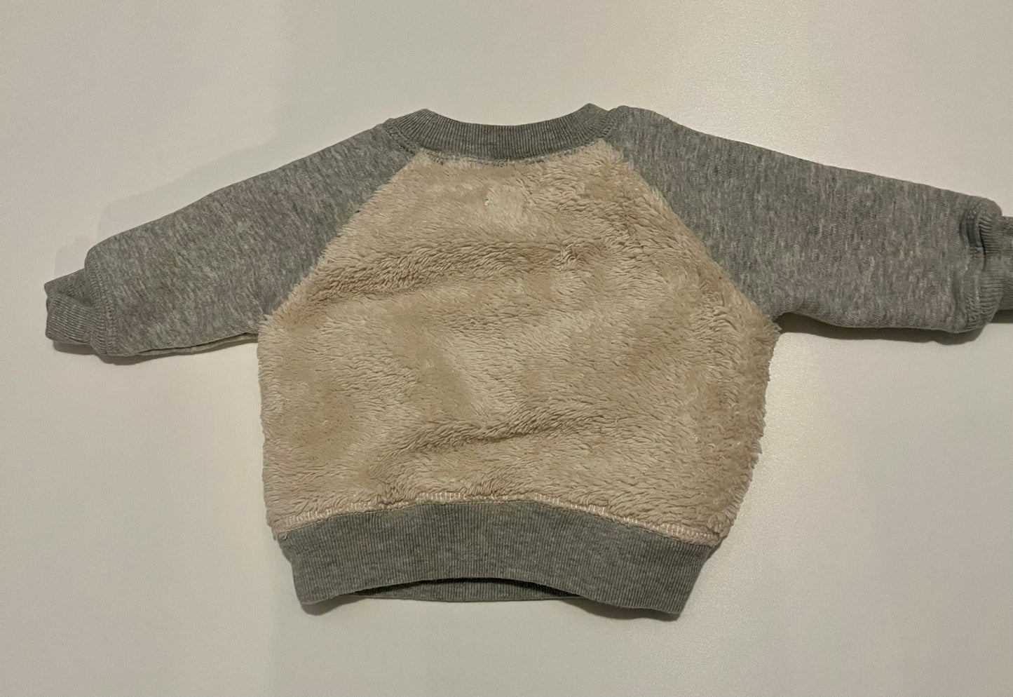 #32 Baby Gap 0-3 polar bear fleece sweatsuit  *reduced*