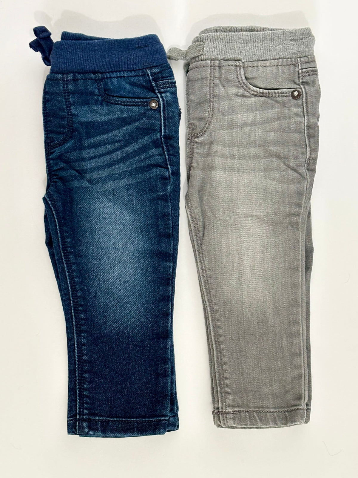 #132 - REDUCED - Bundle of 2 Pairs of OshKosh B'Gosh: Boy's Jeans - Size 12M