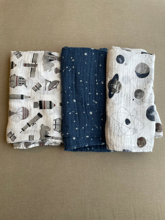 Seller #12 | Crate and Barrel Kids | Space Themed | Set of 3 Muslin Swaddle Blankets | EUC