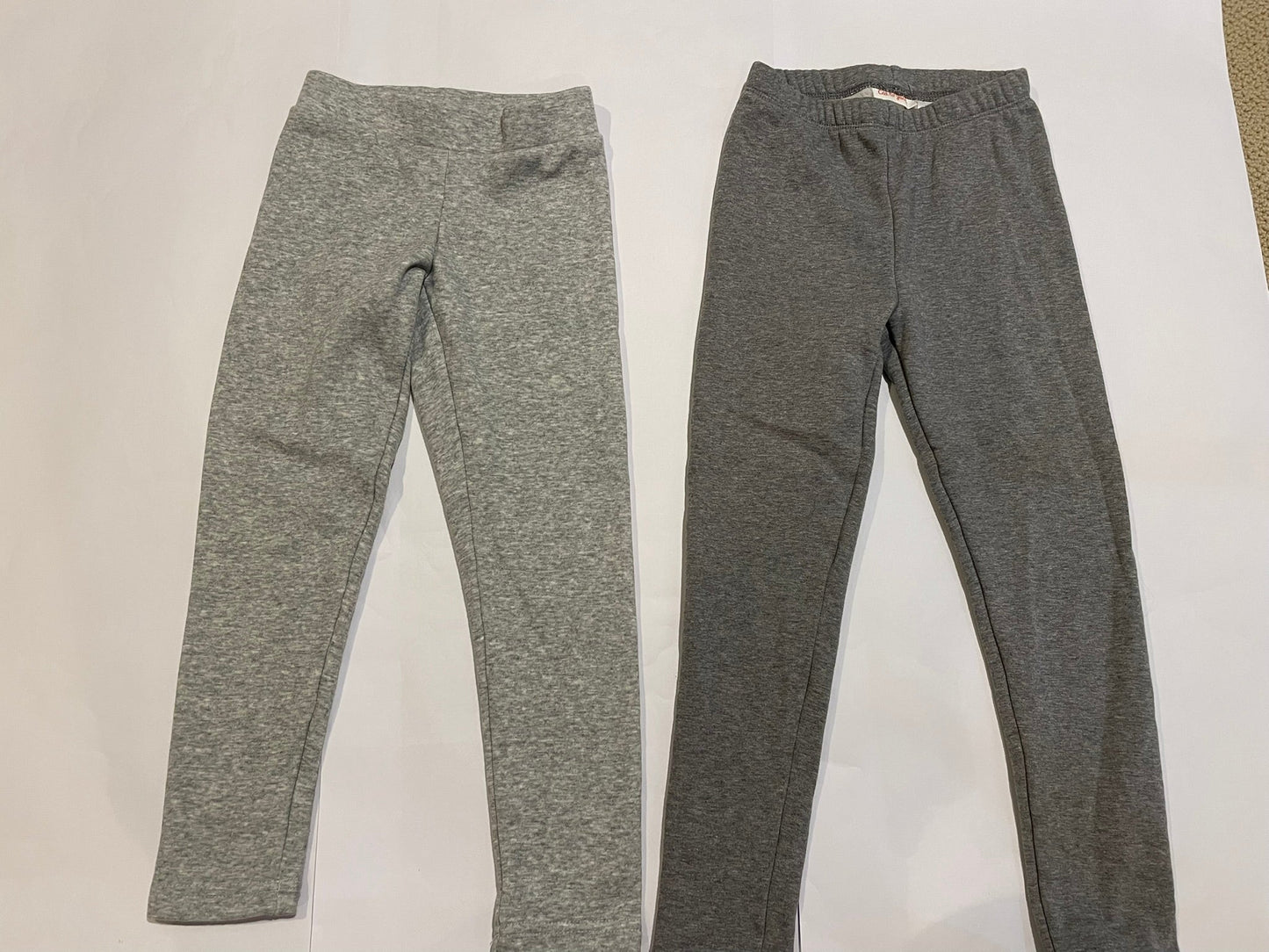 #126 Girls Set 2 Gray Fleece Leggings (ON & C&J) EUC