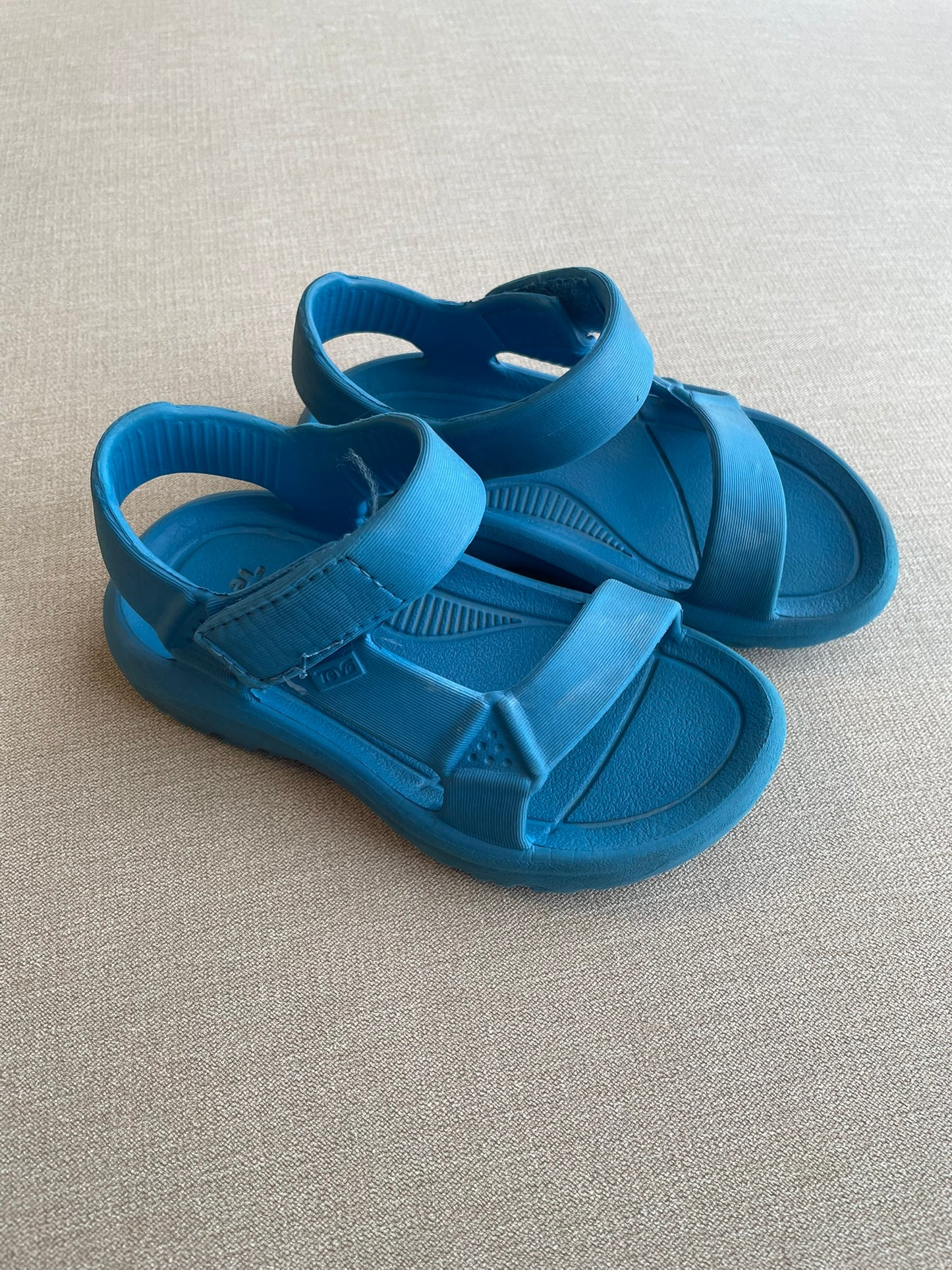 Seller #12 Boys | Blue Teva Sandals | Size 10 (RUN BIG)