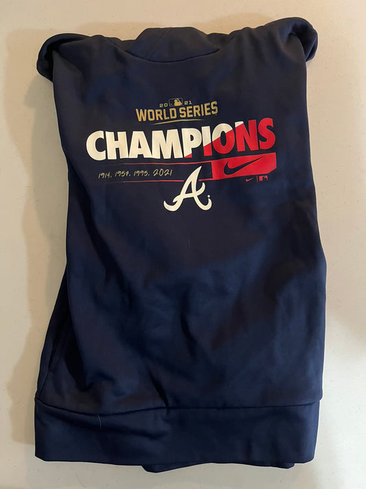 Seller #28 - Women's M Nike Atlanta Braves Hoodie - EUC