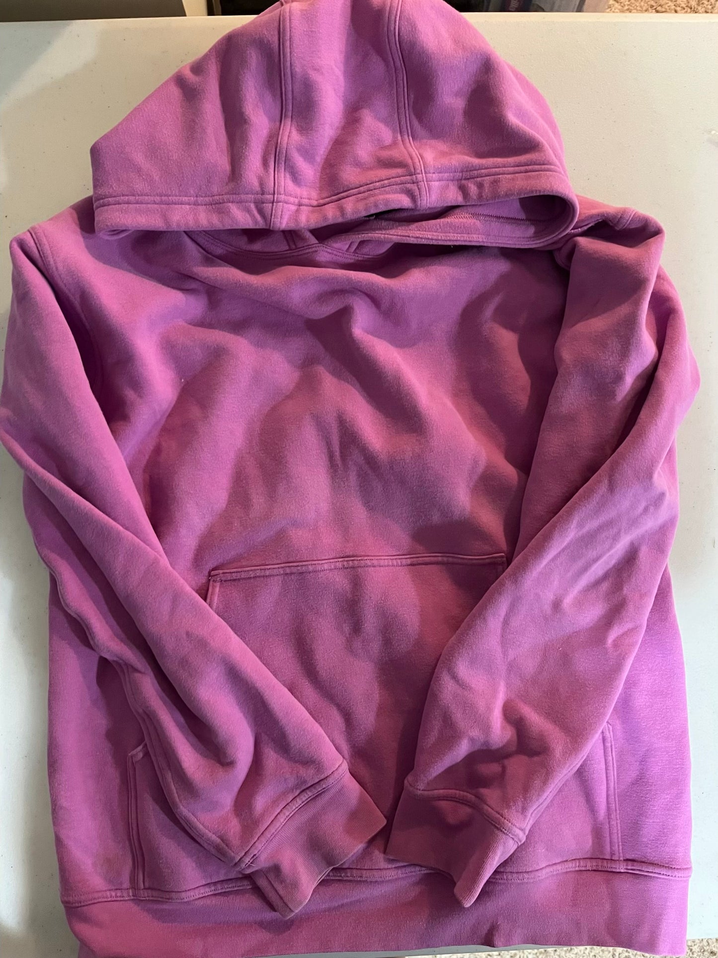 Seller #28 - Women's Pink LuLuLemon Size 10 Hoodie - GUC