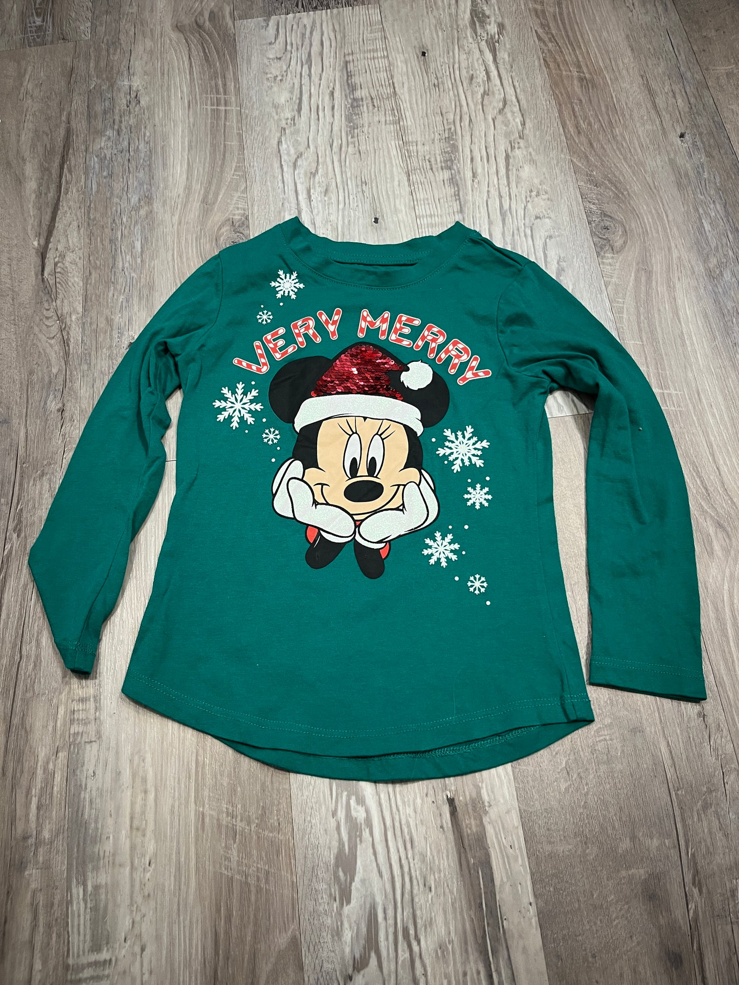 Seller #29 Girls XS 4/5 Disney Minnie Very Merry Long Sleeve Shirt