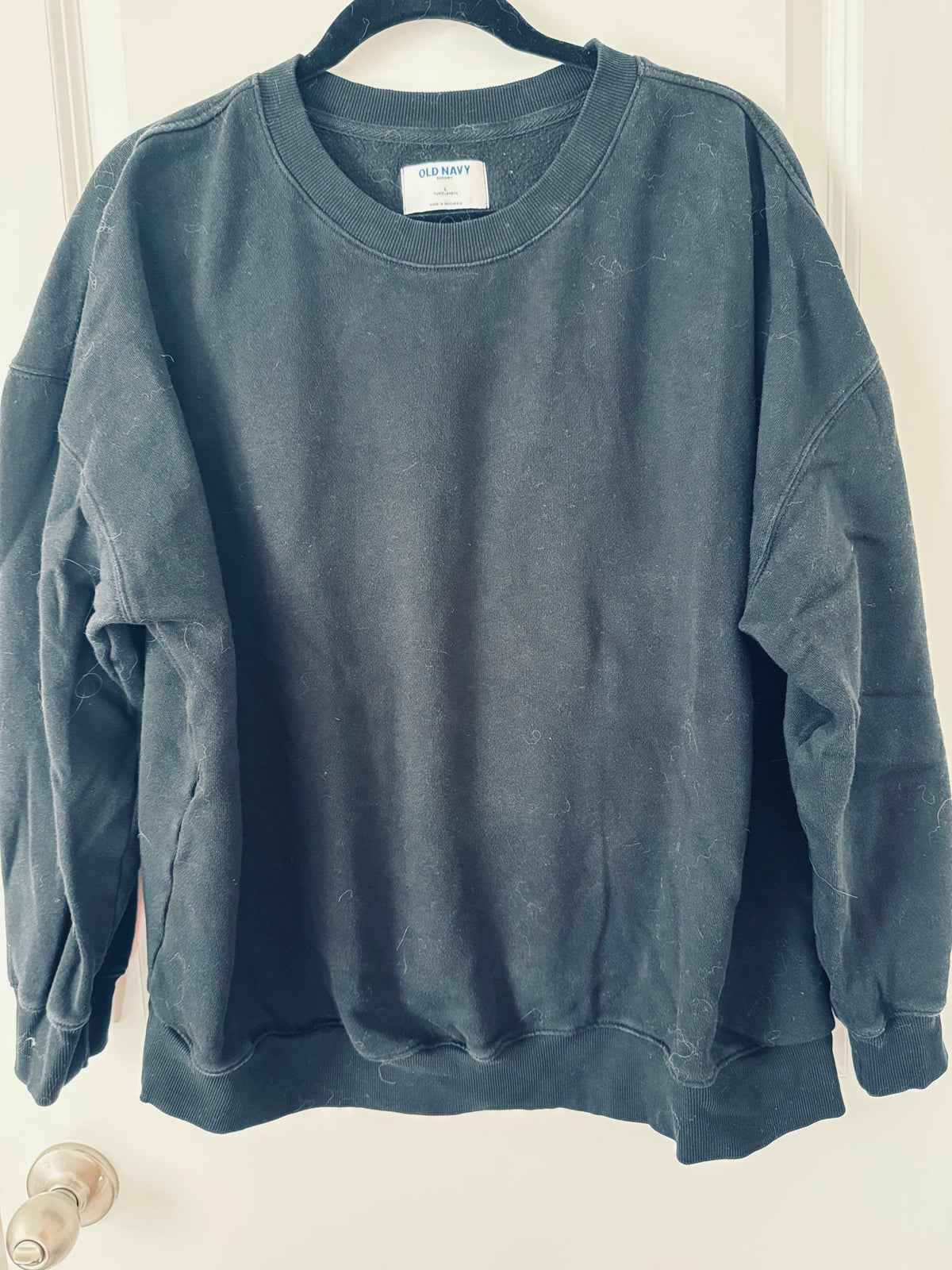 #107 Old Navy Basic Crewneck size M (set of 2)