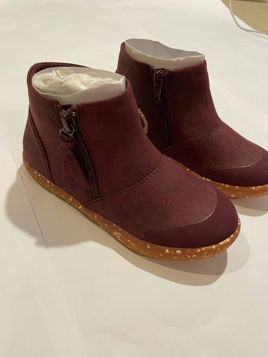 #126 Girls Livie & Luca Size 12 Maroon Boots New with tags